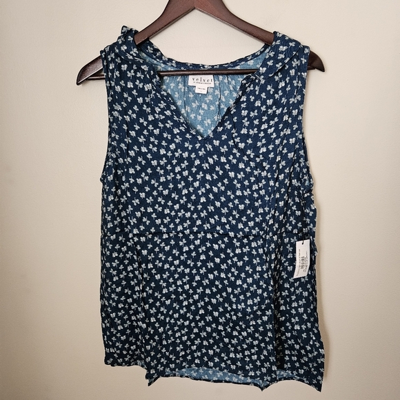 Velvet by Graham and Spencer Tank Catrina Blue Spruce V-Neck Blouse Casual - Picture 1 of 10